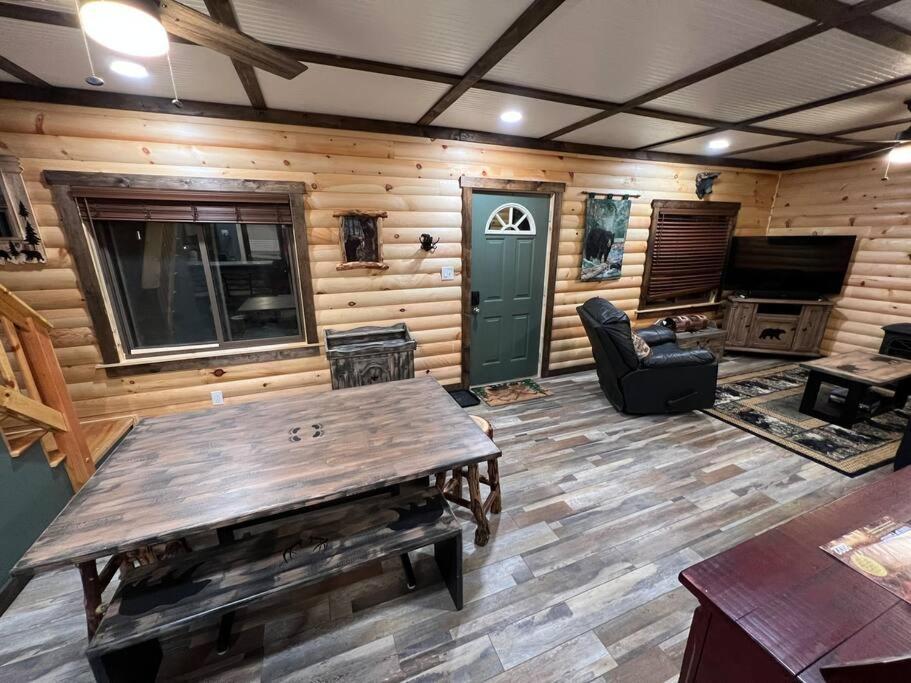 Cubs Den - Hot Tub- Walk To Lake- Fire Pit - Kayaks Oakland المظهر الخارجي الصورة